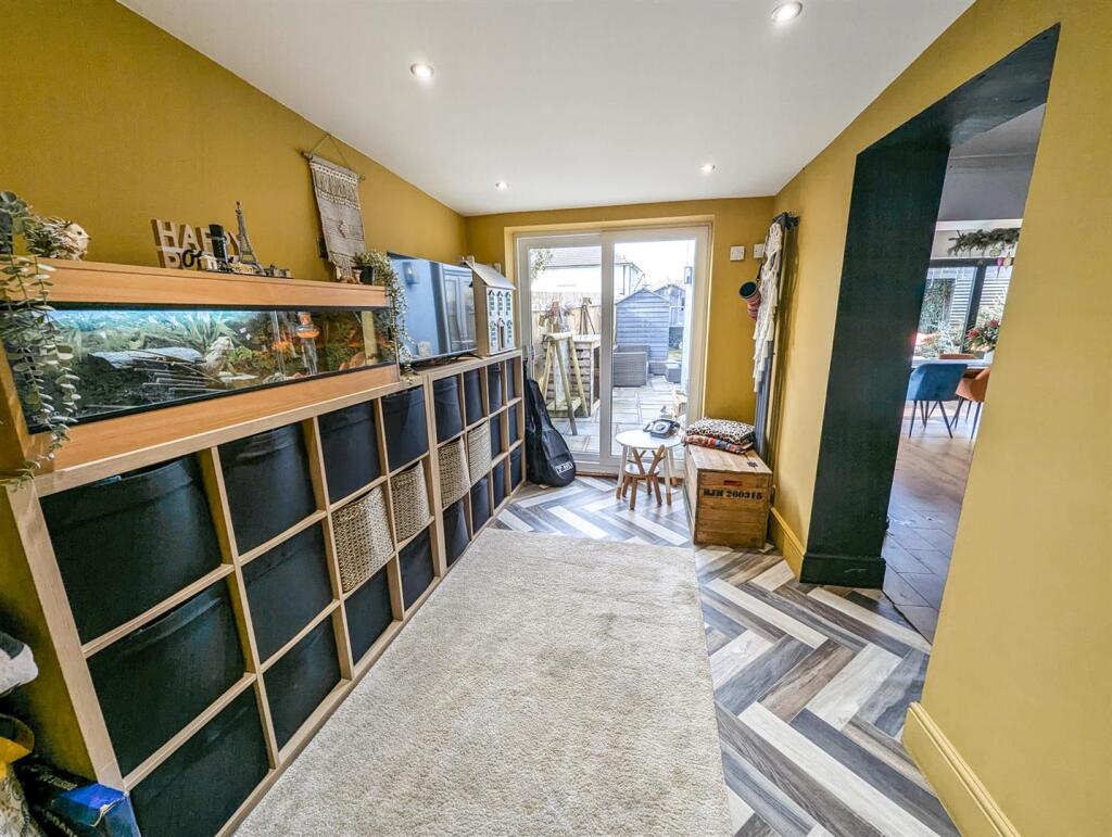 PXL_20250228_112541880.RAW-01.COVER - Copy.jpg