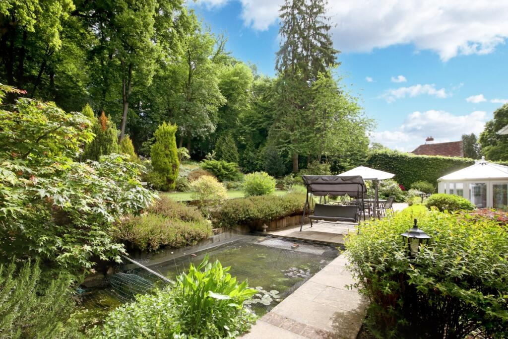 Chiltern Hse_fish...