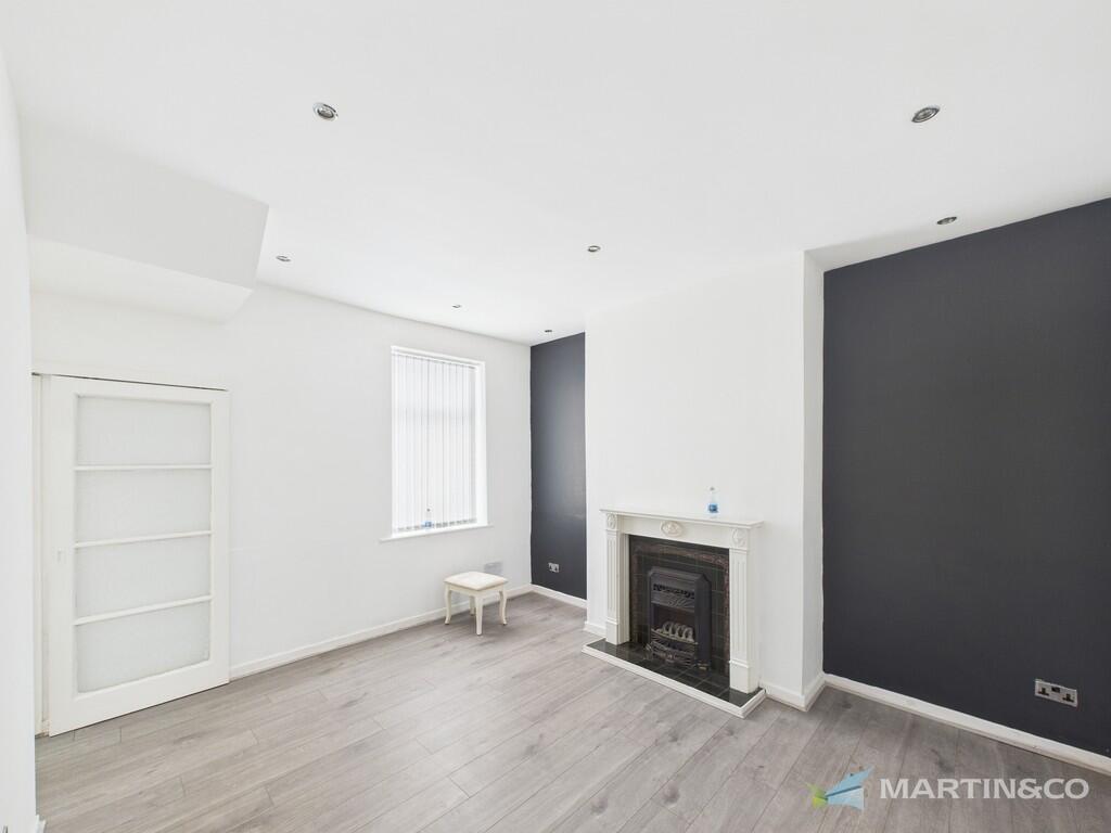 CAM02318G0-PR0532...