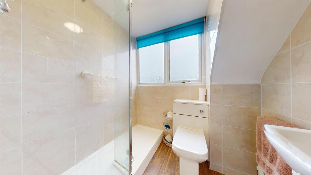 Kendal Drive Bathroom