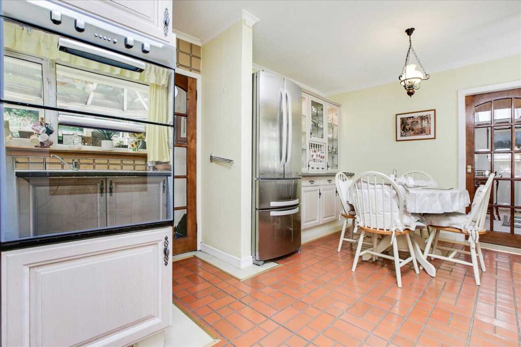 Kitchen Dining (3)