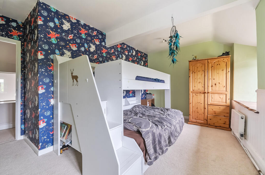 1313973-8-686288c...