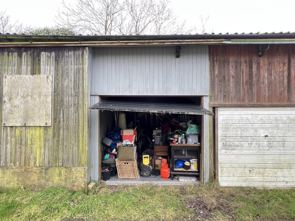 8 - Garage for Auction, St George, Bristol.JPG