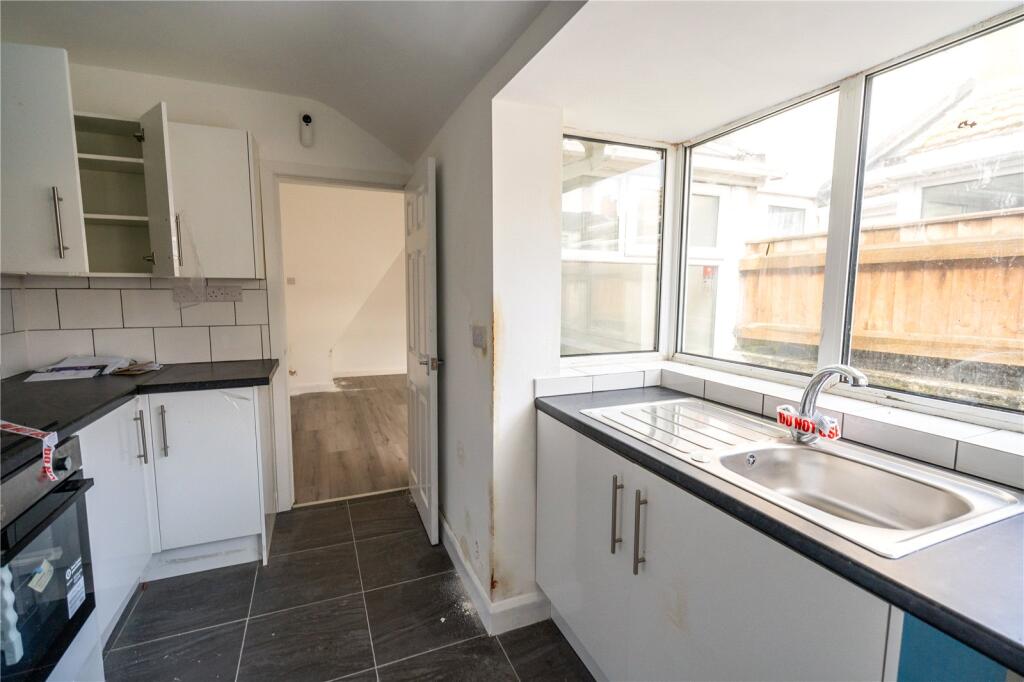 Kitchen (2)