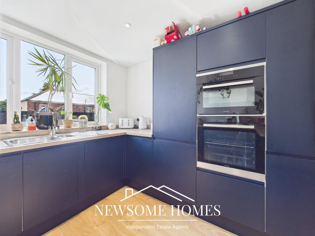 OP Lounge &amp; Kitchen