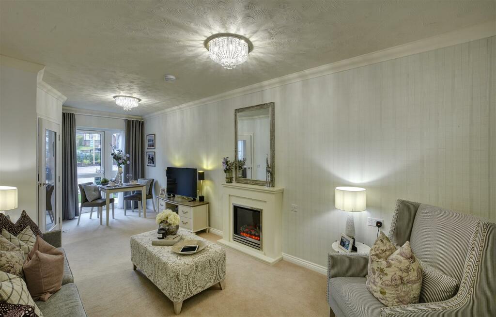 CRL_Stanley Lodge_04.03.22_Living Room_3.jpg