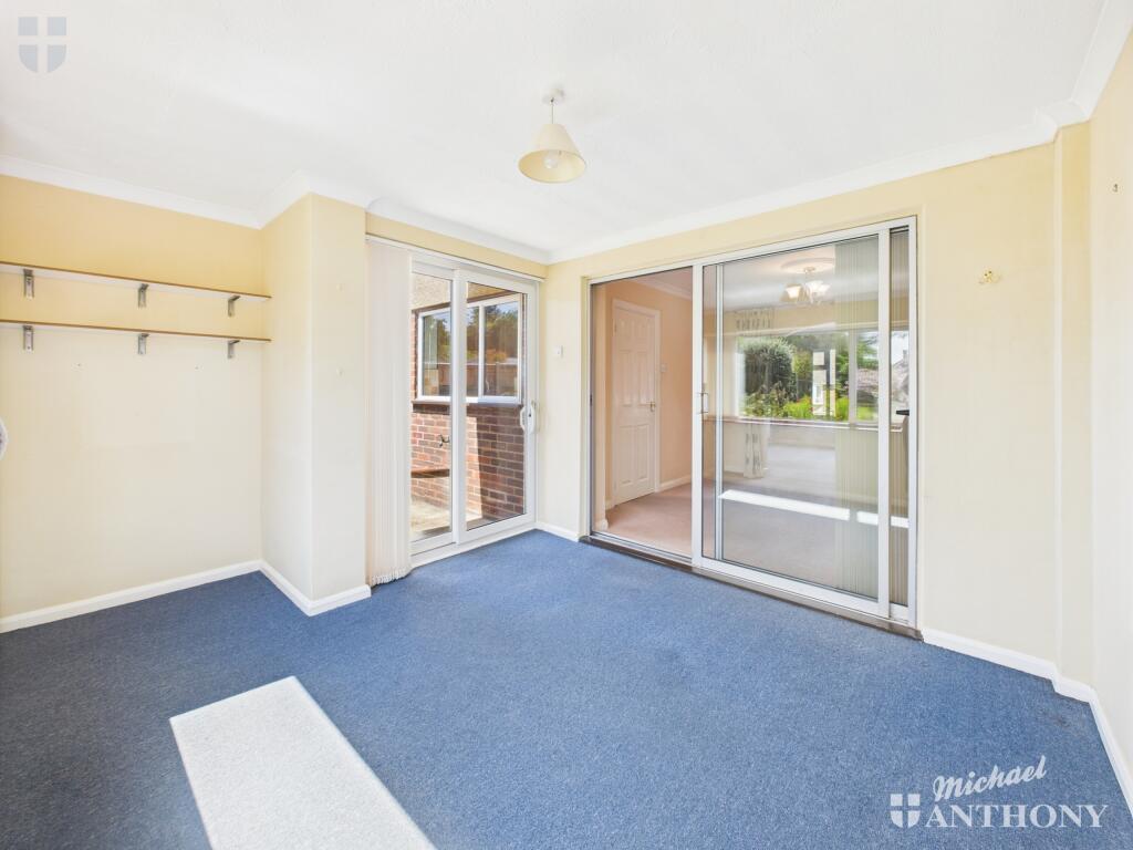 CAM03852G0-PR0346-STILL005