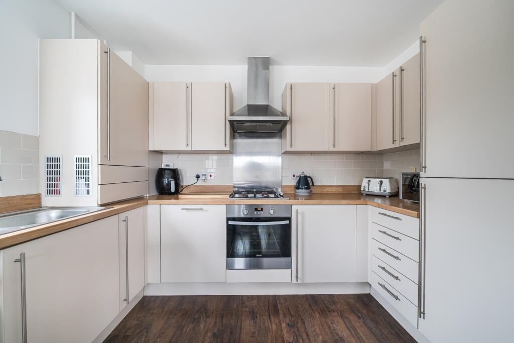 1382711-8-691db6ce0b354