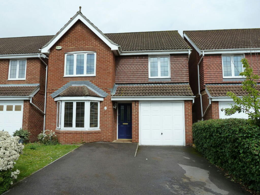 Nicolson Close, Tangmere, Chichester, West Sussex, PO20 2LA