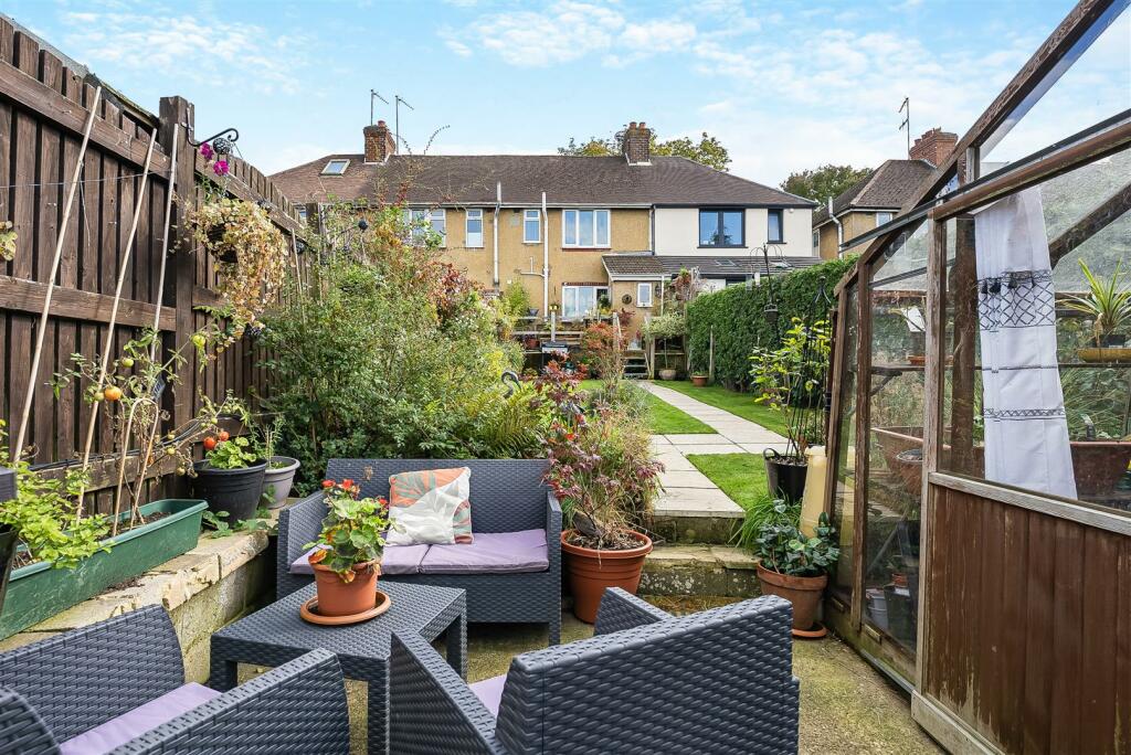 72 Ruscote Avenue-19.jpg