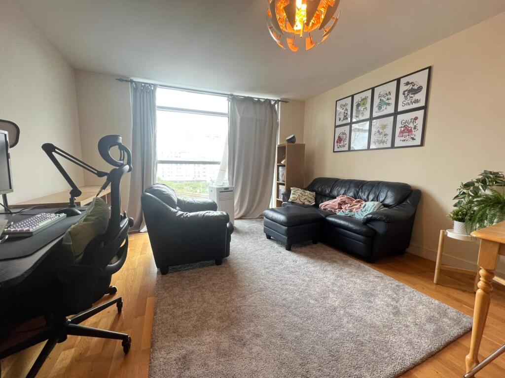 Open Plan Kitchen / Lounge