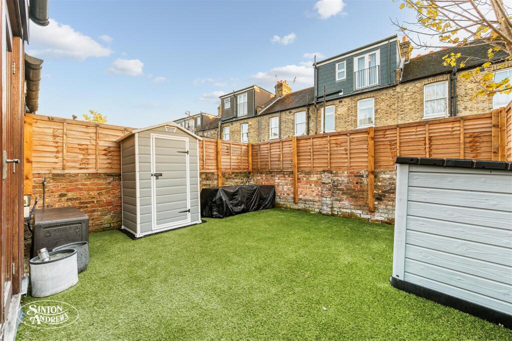 32 Northfield Road-9.jpg