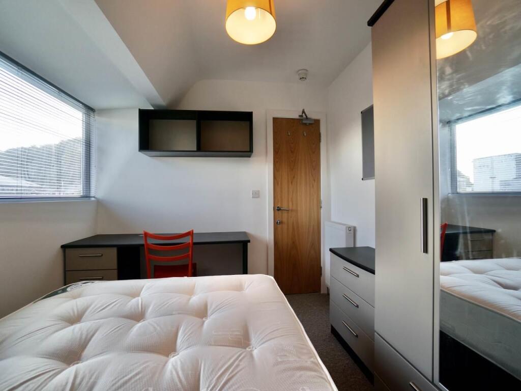 Bed 4.2.jpg