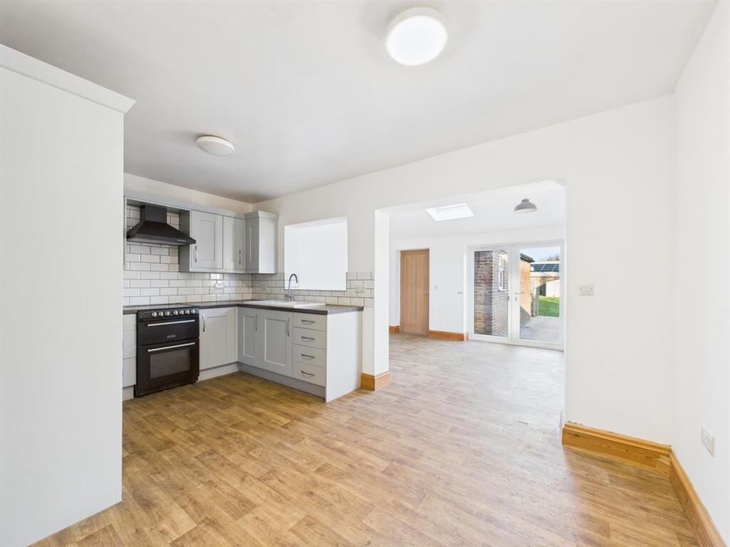 Kitchen / Dining Room