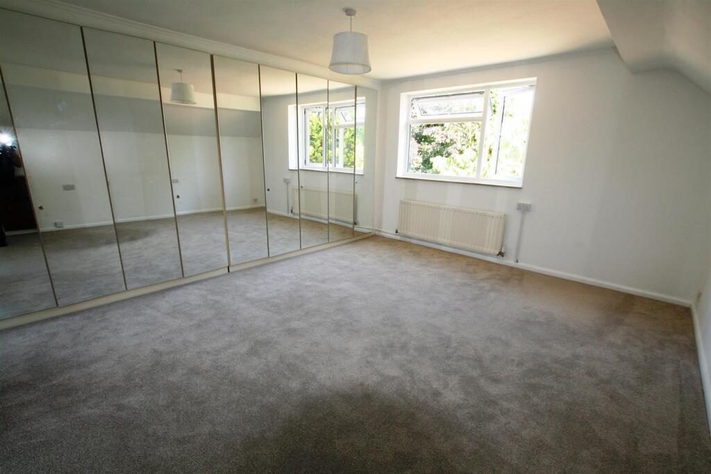 gowerhouse,bed1.JPG