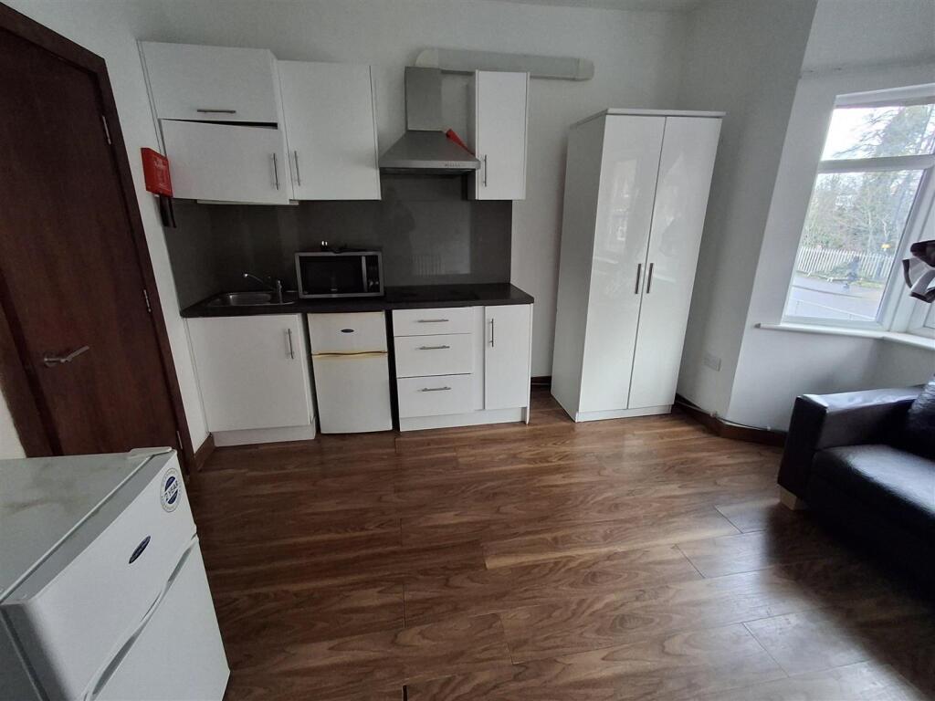 Flat 5B - 1.jpg