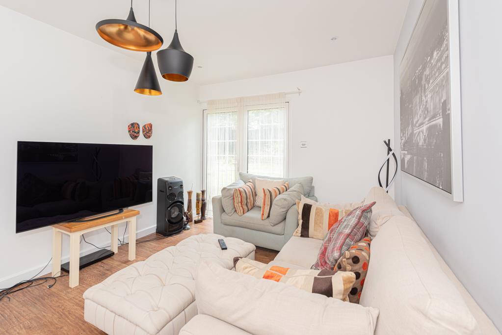 (Rightmove) 28.jpg