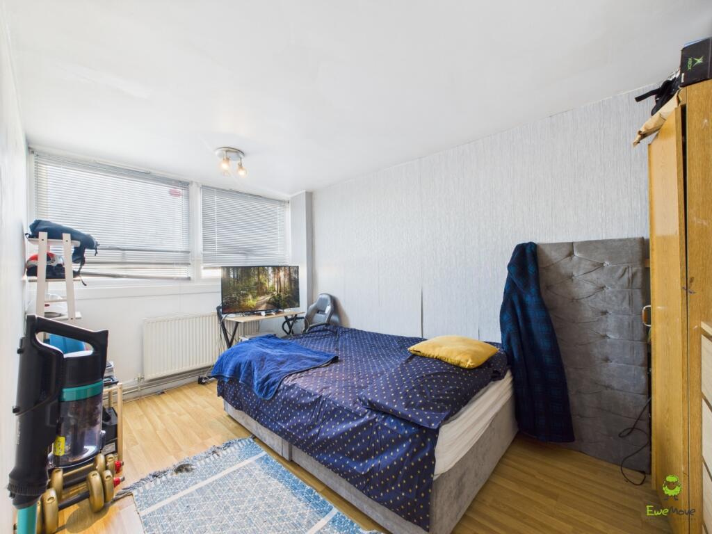 CAM03779G0-PR0318-STILL001