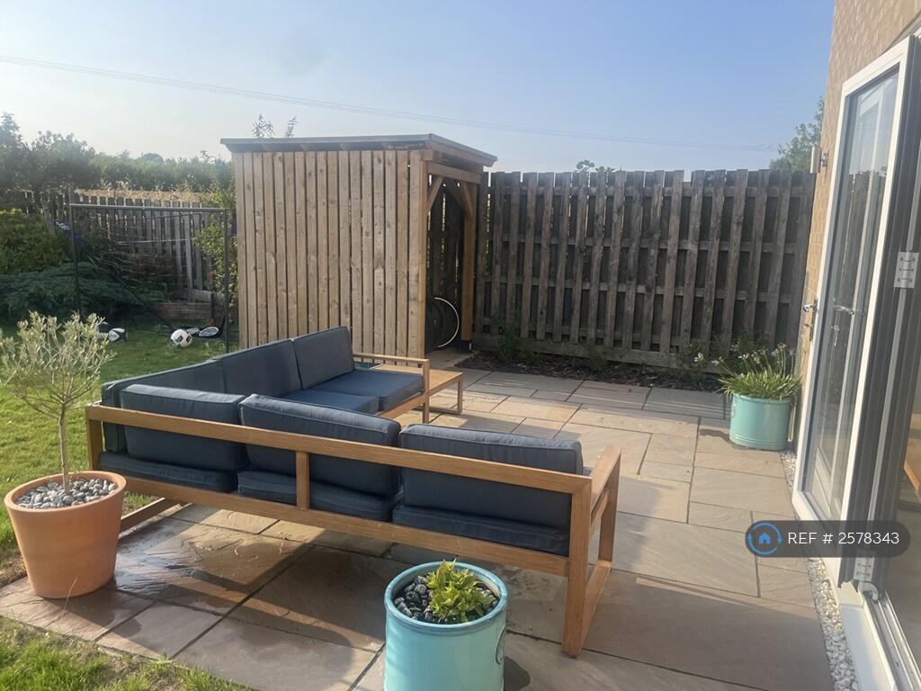 Patio/Outside Sitting Area