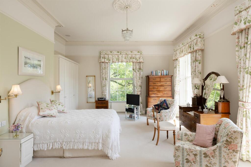 Principal Bedroom Suite