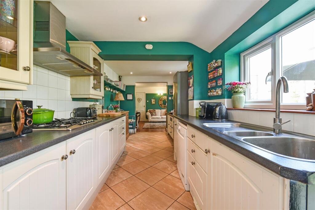 Kitchen/Breakfast Room