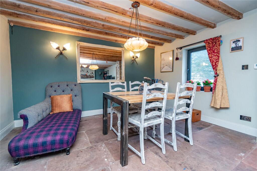 2 Mellfell Living Rm