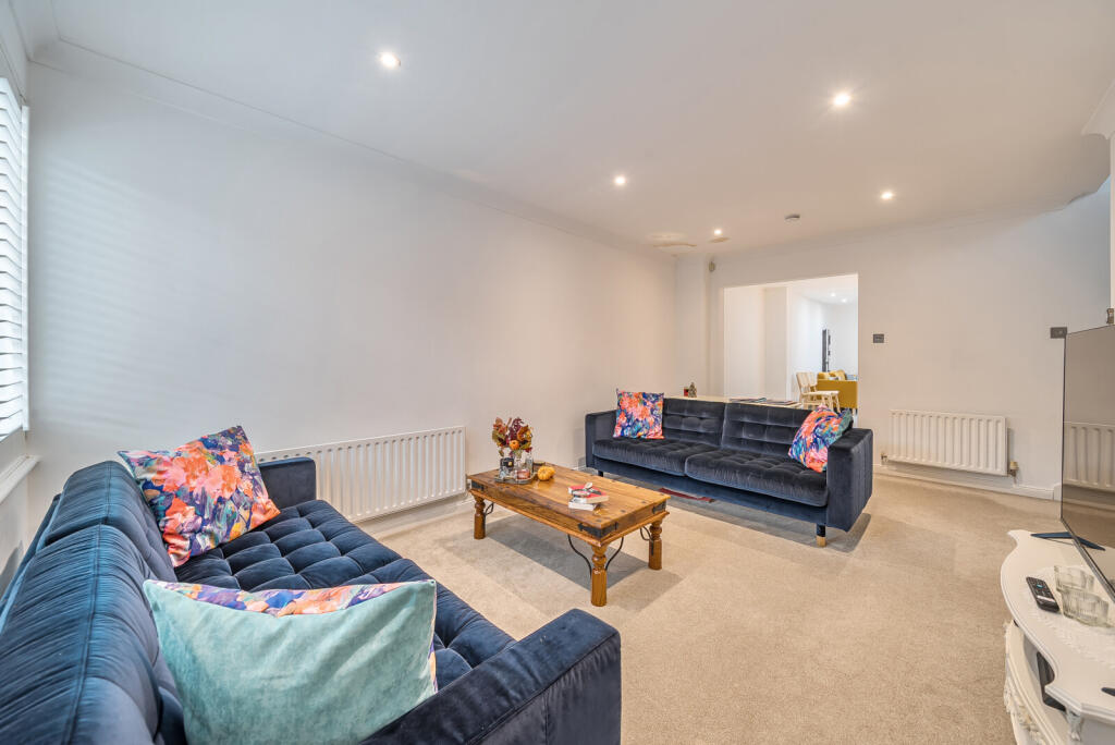 1370457-19-68f663...