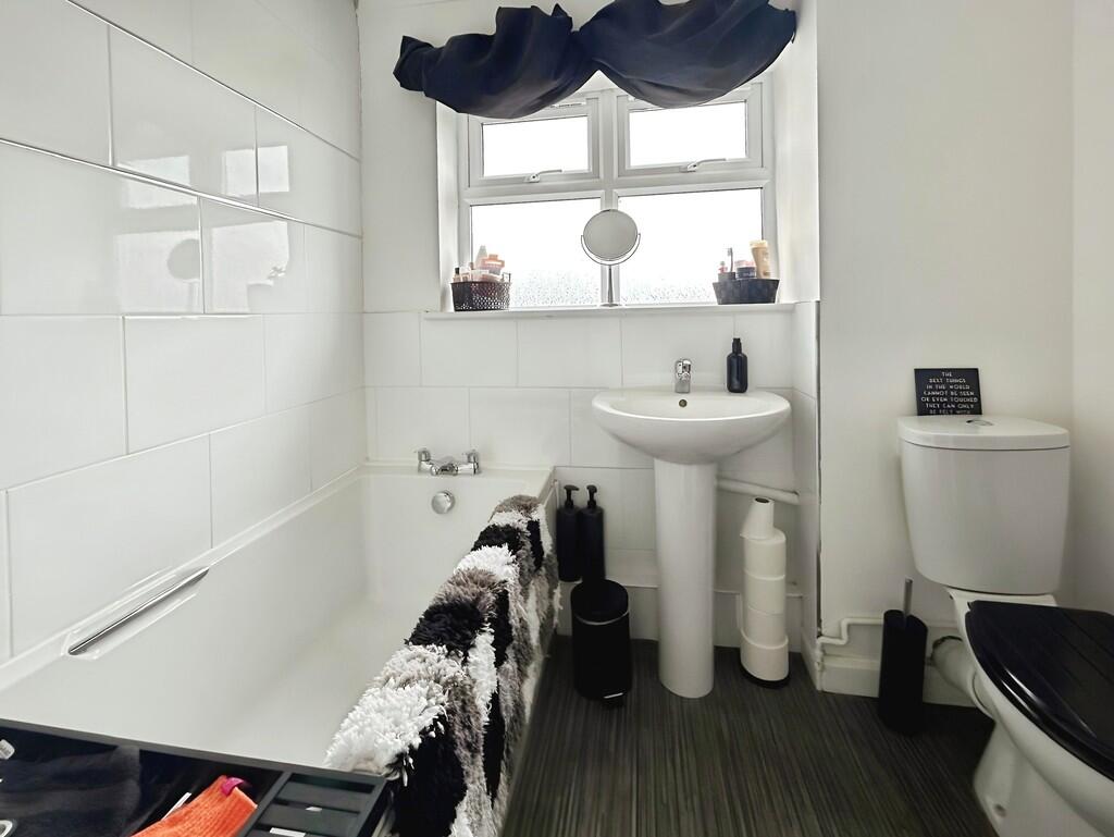 bc308956-WhatsApp...