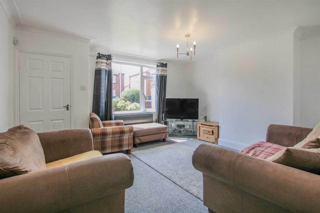 Living Room: