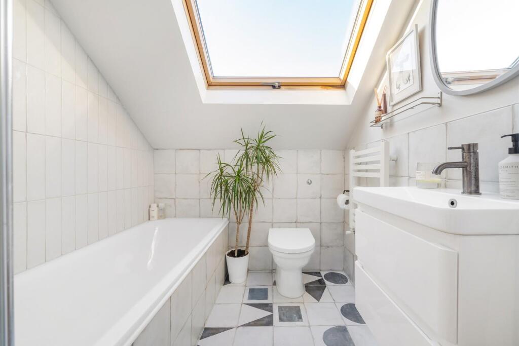 Bathroom.jpg