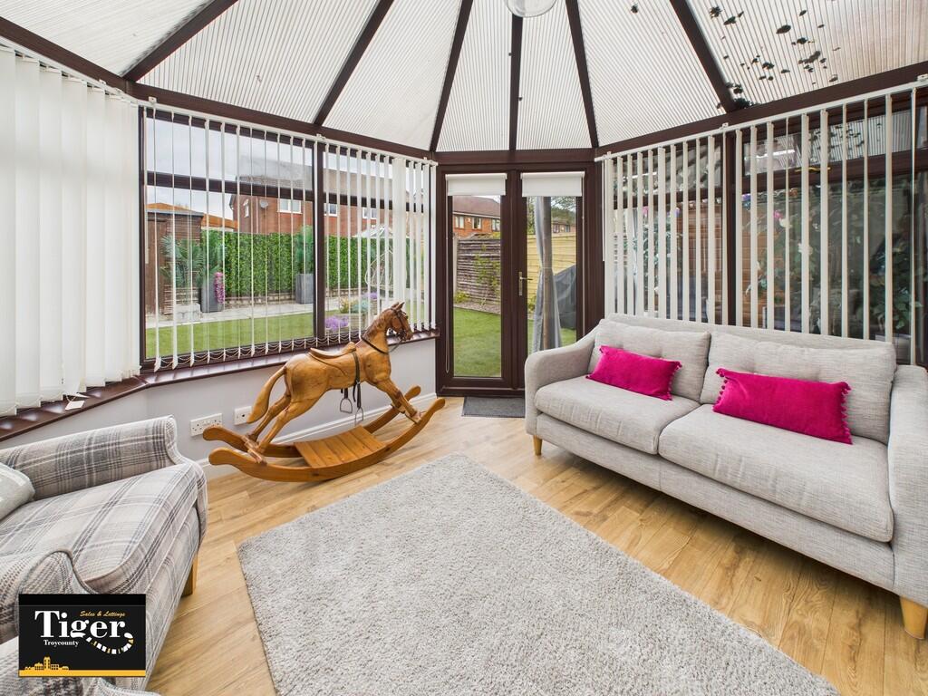 CAM02176G0-PR0550...