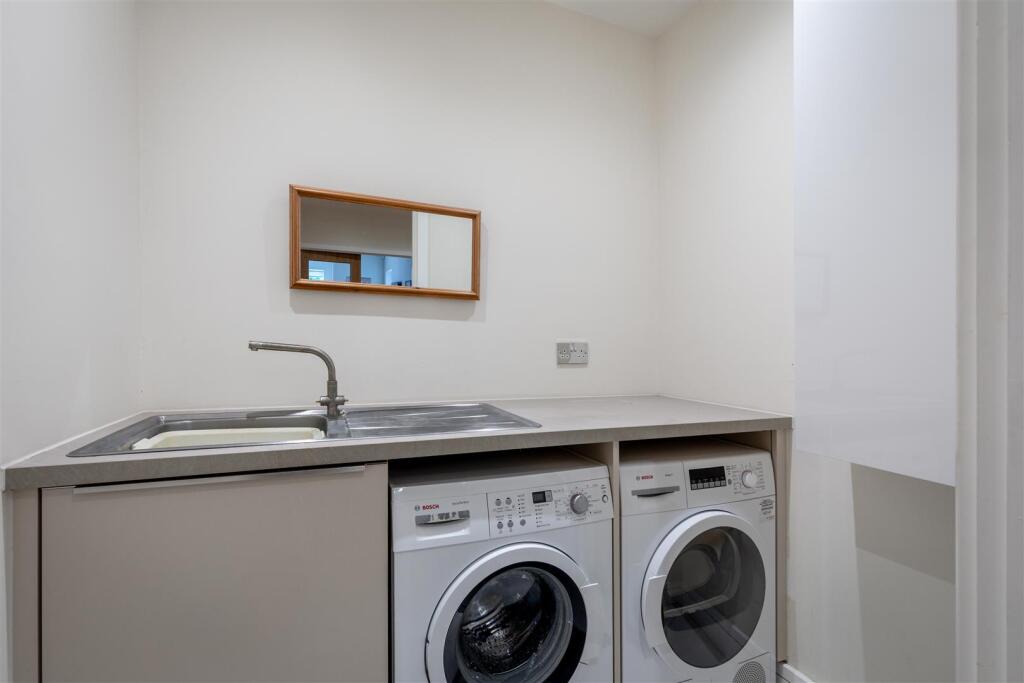 3 Oakfield House-14.jpg