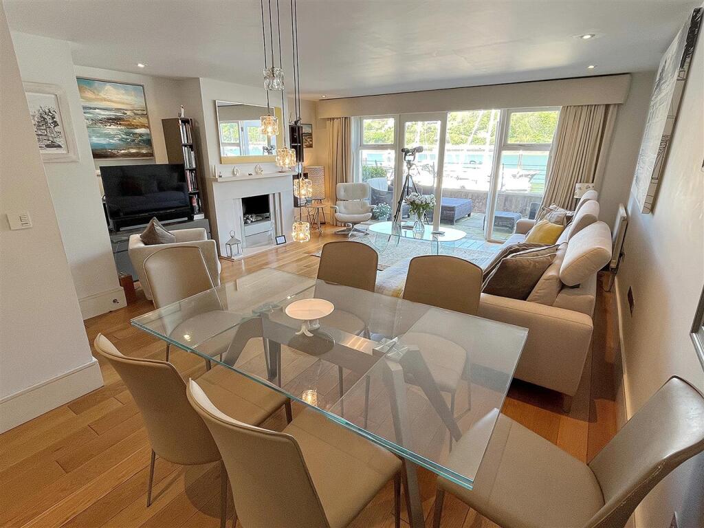 Dining Area To Sitting Area.jpg