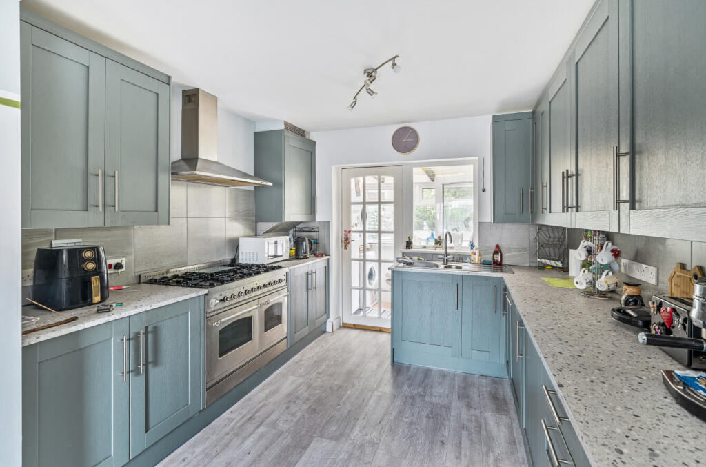 1324439-19-6877c6...