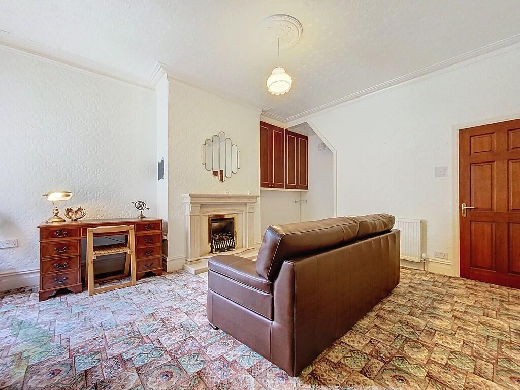 Living Room / Din...