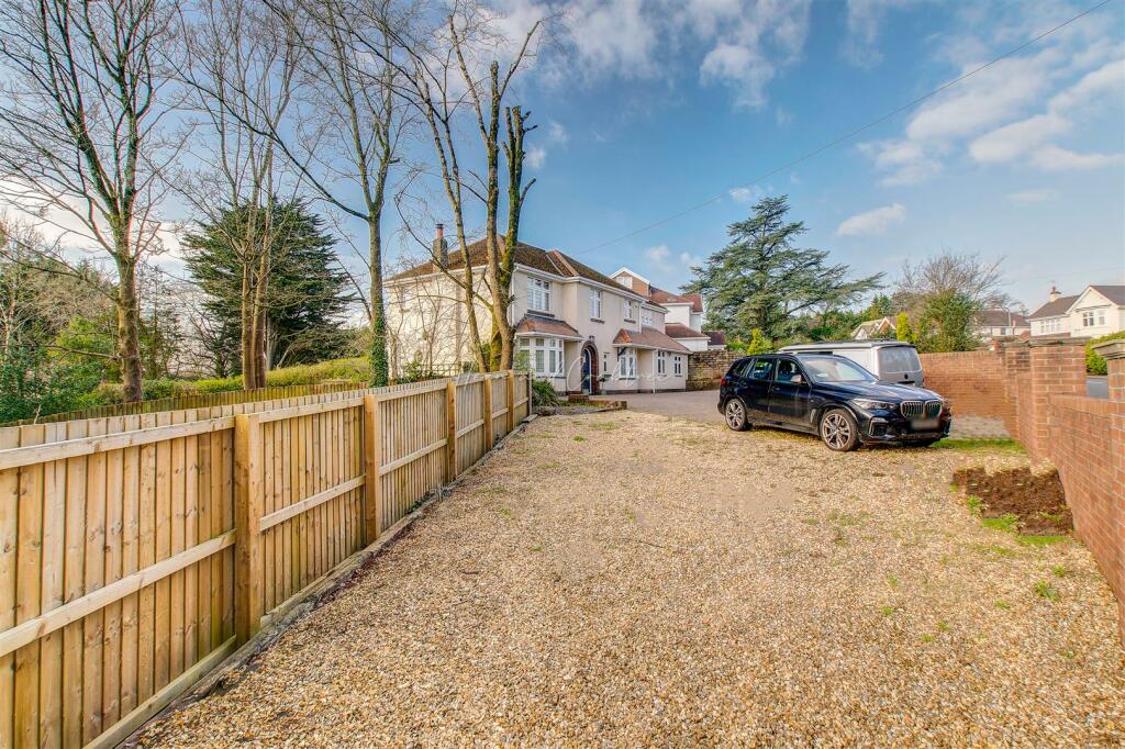 Holybush Road, Cyncoed, HernCrabtree (9).jpg