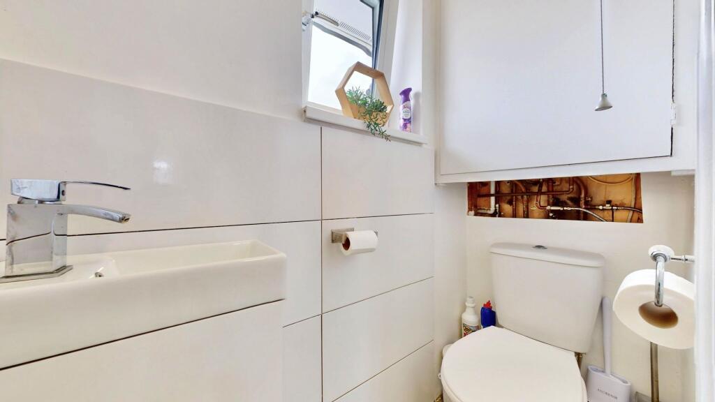1st Floor Toilet