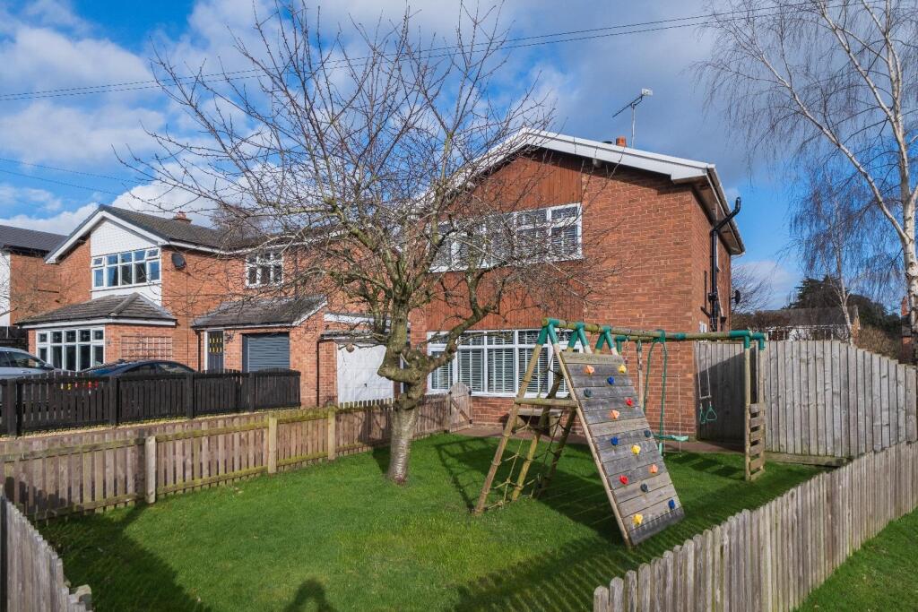 27 Hockenhull Crescent-045.jpg