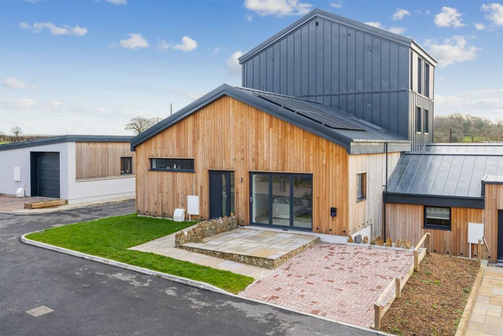 44 - Apple Orchard Staverton x2U.jpg