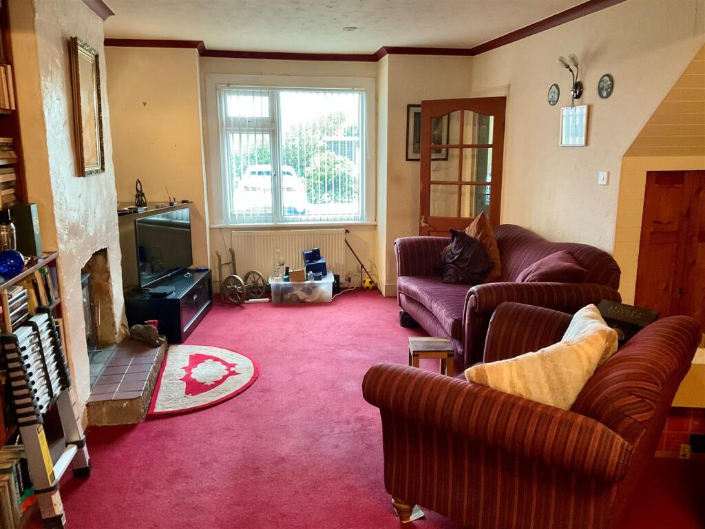Lounge pic1.jpg