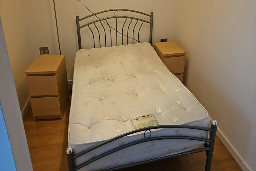 Macro Island - Master Bedroom