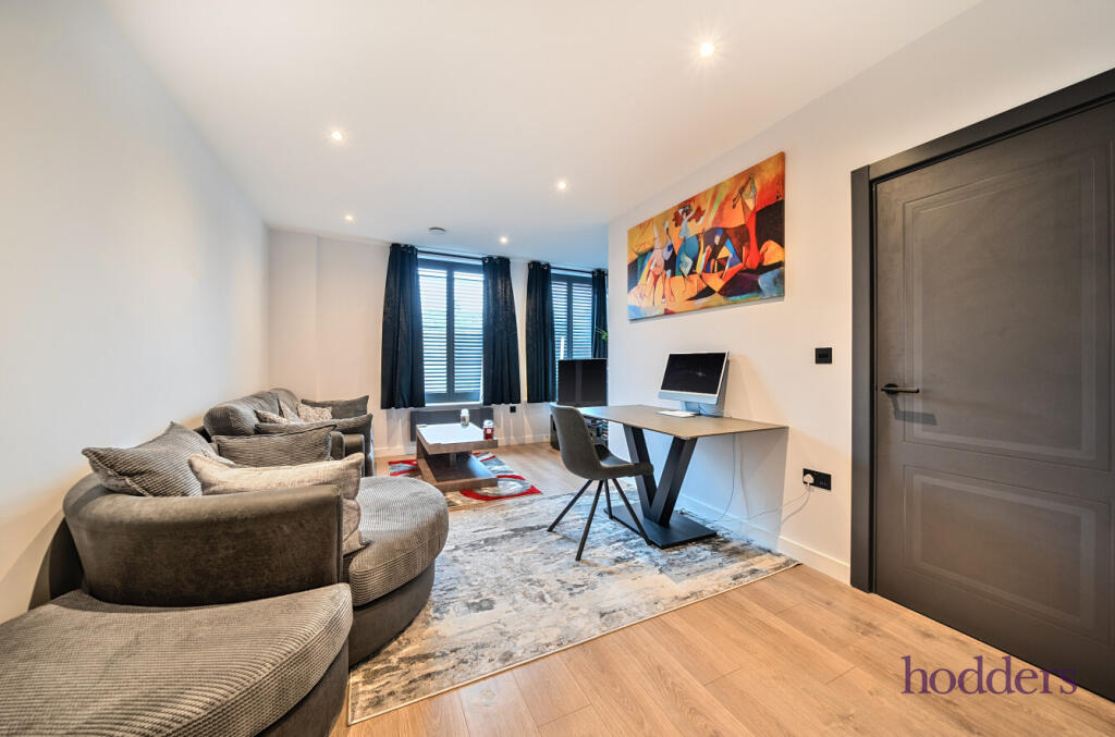 1a358f7a-b252-404...