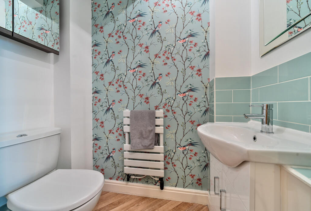 1318301-5-686bfb7...