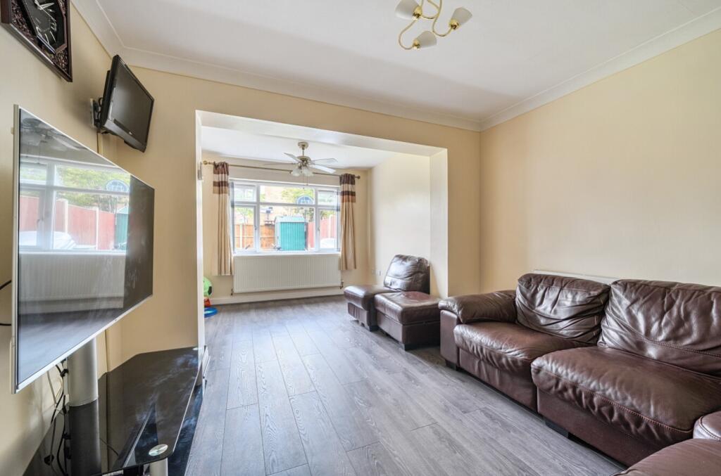 1334907-3-689bbfd47aa7a