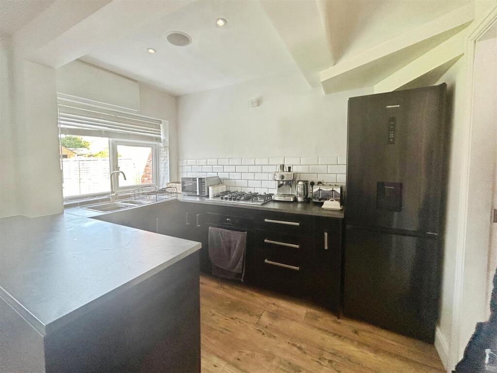 4b336ee4--45DF-B86A-1A36C6689B91-26444-00001726173