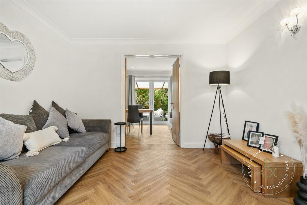 Acorn Grove, Pontprennau, Hern Crabtree (18).jpg