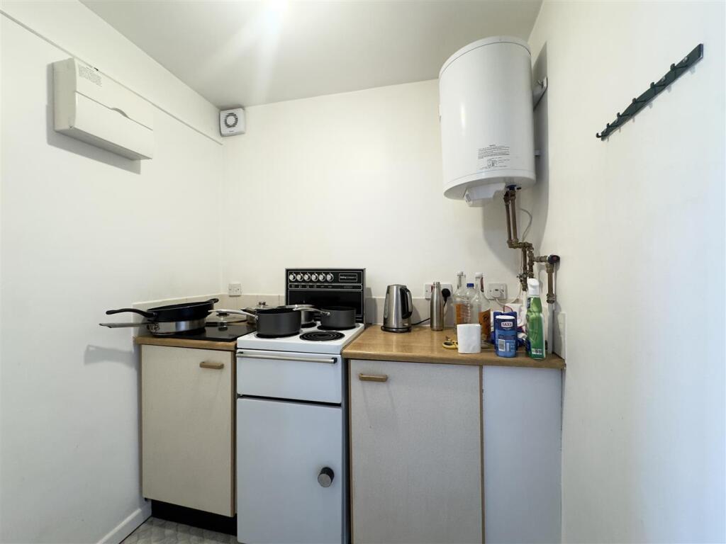 Flat 6