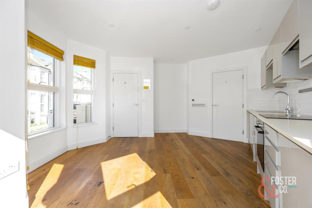 Stafford Road, 2b-019.jpg