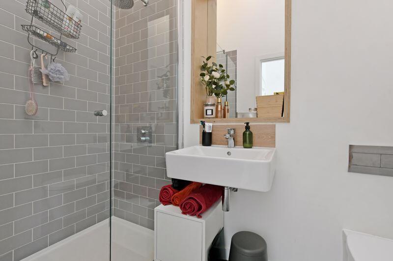 2nd Floor Ensuite