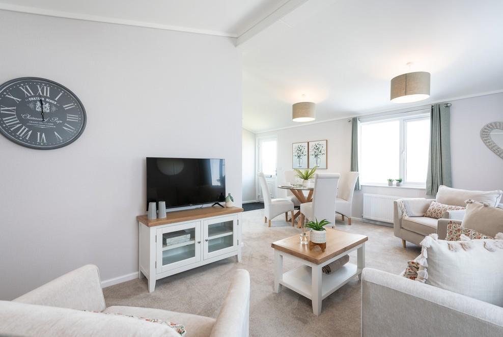Living Room 2.jpg